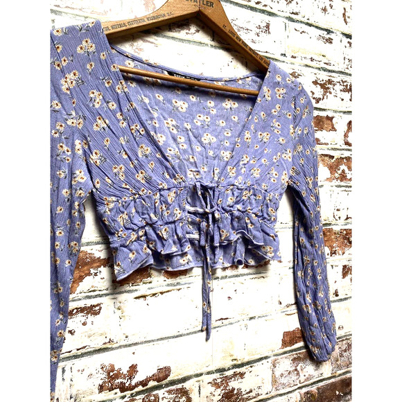 SHEIN Sweet Lilac Daisy Print Long Sleeve Deep V Cropped Waist Tie Blouse - Picture 6 of 12